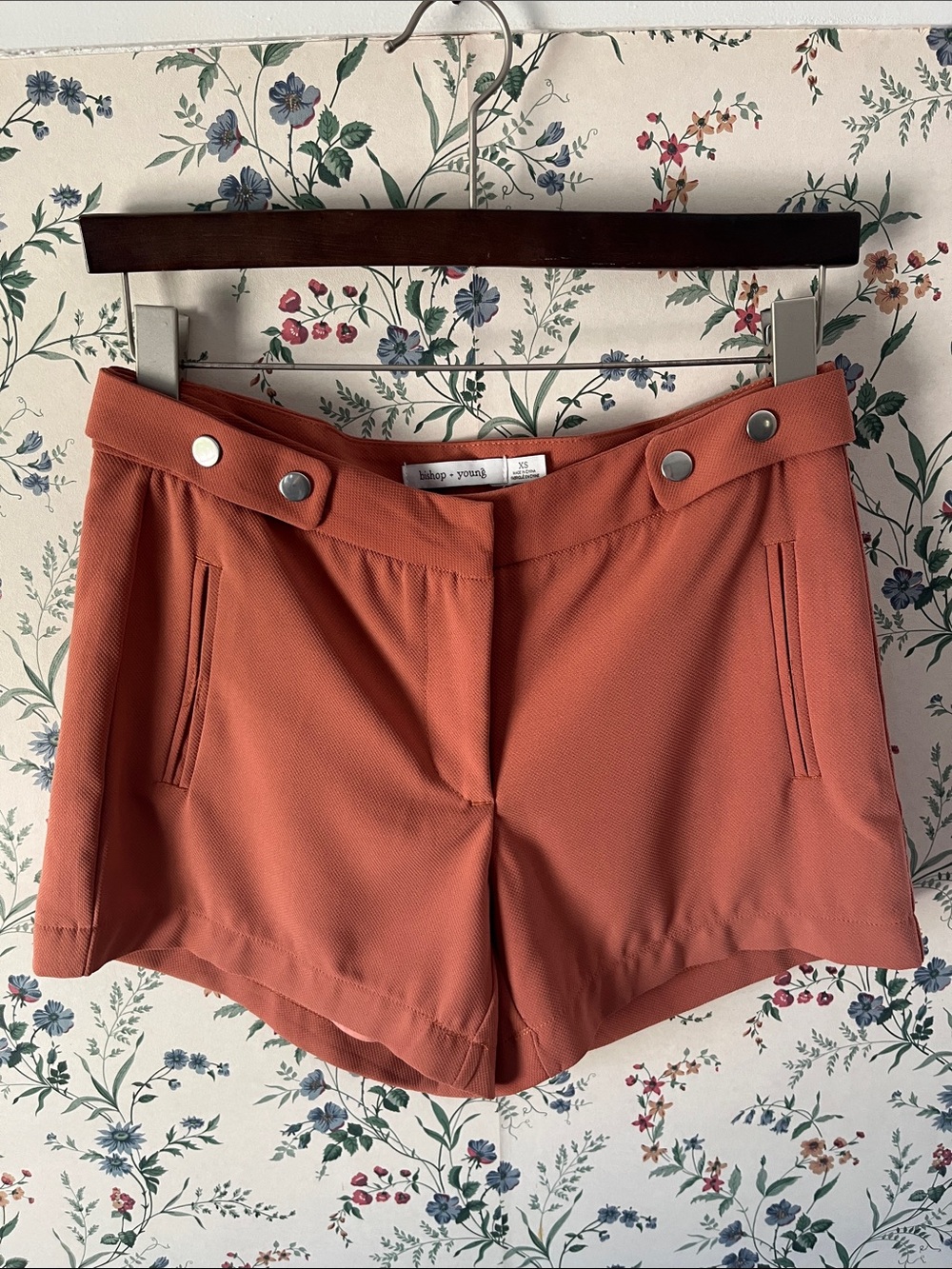 Women’s Rust Orange Snap-Waist Tailored 9” Rise Shorts
